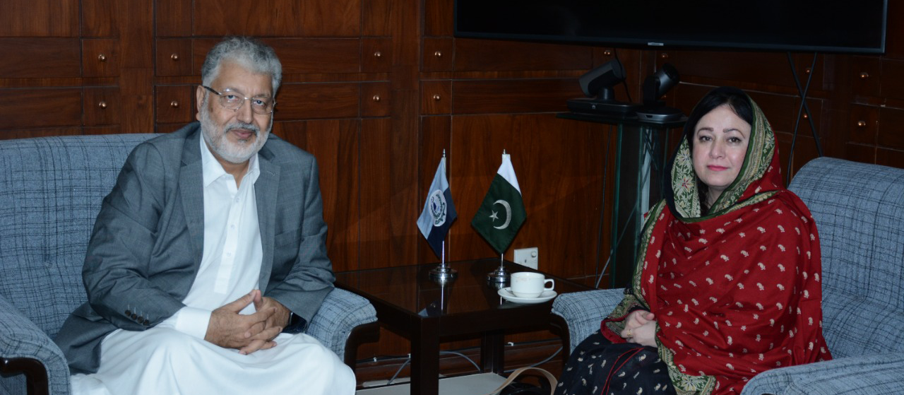 Vice Chancellor Dr. Sajida Naureen Meeting with Chairman HEC Dr. Mukhtar Ahmed